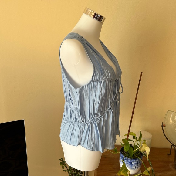 NWT FRAME Cinched Crinkle Tank on a beautiful powder blue! Greek Goddess! Size M - Picture 8 of 16